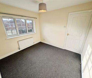 3 bedroom detached house to rent - Photo 2