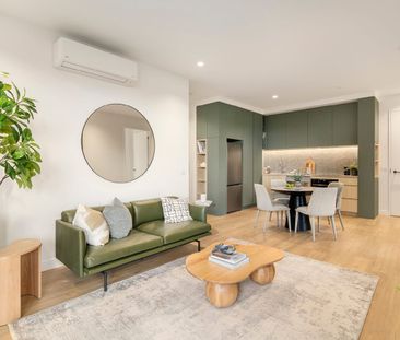 Spacious Furnished 2 Bedroom 2 Bathroom+ Up to 12 Weeks FREE rent* - Photo 2