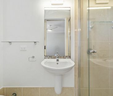 Relaxed Coastal Living � 2 Bedroom Unit Walk to Beach - Photo 4
