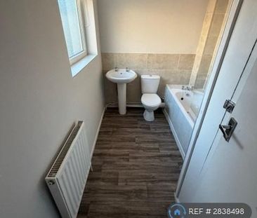 2 bedroom terraced house to rent - Photo 6