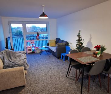 £700 PM · Carriage Grove, Bootle, Merseyside - Photo 5