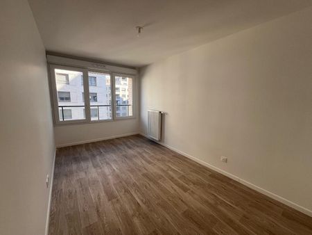 location Appartement T4 DE 76.6m² À BOBIGNY - Photo 5