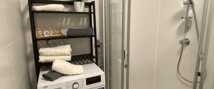 Kompl. möblierte & ausgestattete 2 Zi. Neubau-Whg. mit TG, S-Bahn - Photo 1