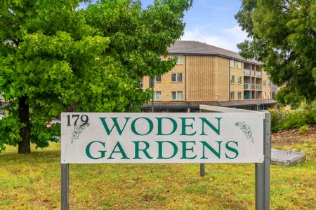 Close to EVERYTHING - Photo 5