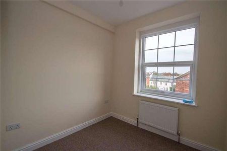 Market Street, Crediton, Devon, EX17 - Photo 2