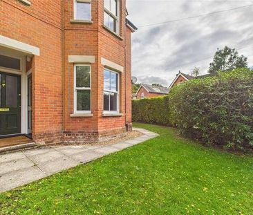 Upper Broadmoor Road, Crowthorne, Berkshire, RG45 - Photo 4