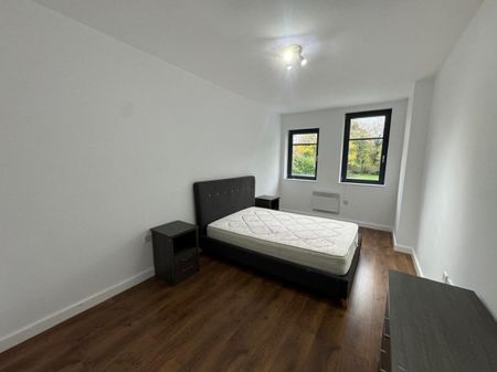 Peterborough - Photo 3