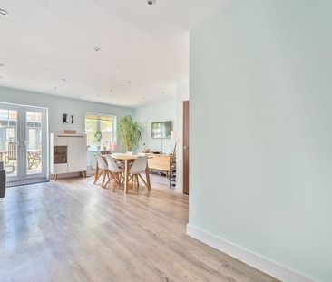 4 bedroom terraced house to rent - Photo 4