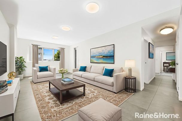 Light-Filled Modern Two-Bedroom Apartment - Photo 1