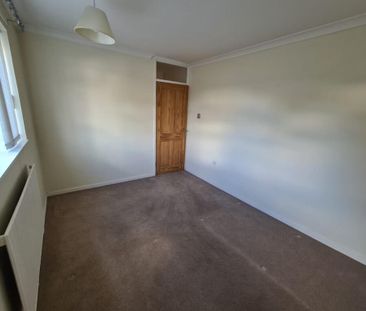 2 bedroom ground floor flat to rent - Photo 5