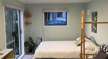 A peaceful, private self-contained studio - Photo 3