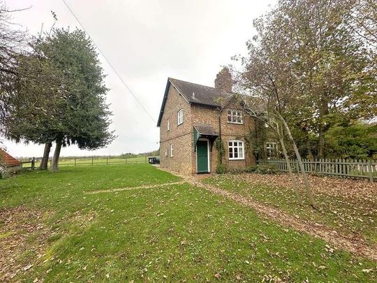 Eastside Cottage, The Street, Snailwell, Newmarket, Cambridgeshire, CB8 - Photo 1