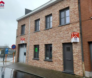 Prachtige ruime woning met 4 slaapkamers in centrum Ledegem - Photo 1