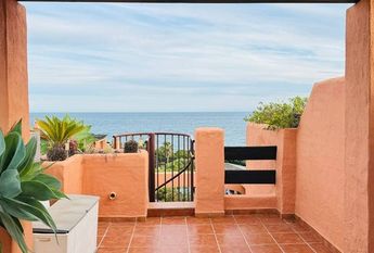 Estepona, Andalusia 29689