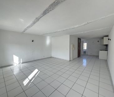 Location Appartement 1 pièce 35m² TOURVES 83170 - Photo 1