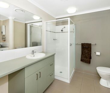 Furnished Apartment with Balcony and Secure Parking - Photo 5