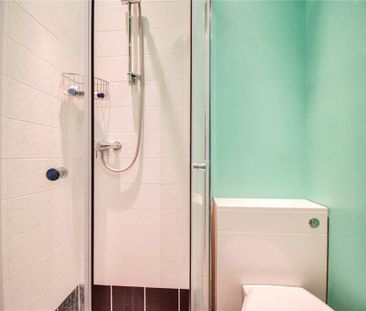 2 bedroom end of terrace house to rent - Photo 1
