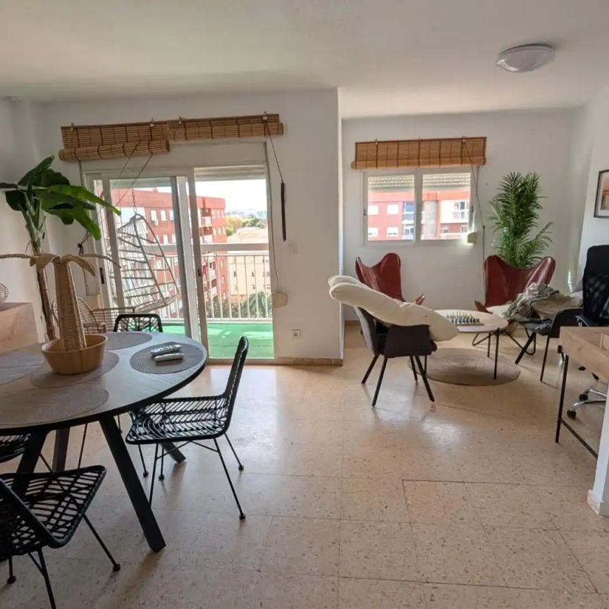 Piso de alquiler en Calle Cavite, 27, La Malva-rosa - Foto 1