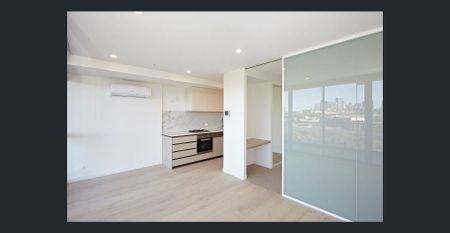 Light-Filled Living with Impressive City Views! - Photo 3