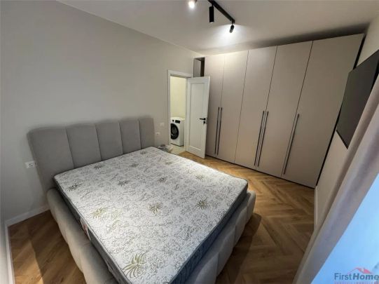 Ap 3 camere, 2 bai, etaj 1, parcare, bloc nou, central , 80 mp, premium - Fotografie 1