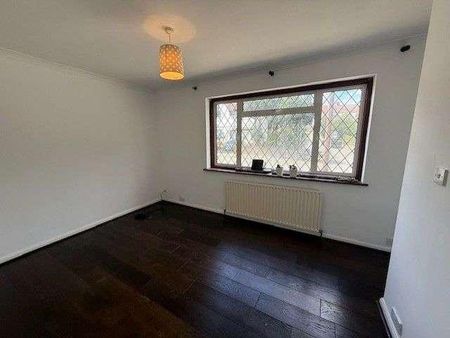 The Glade, Old Coulsdon, Surrey, CR5 - Photo 2