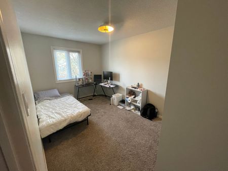 302 College Ave W, Guelph - Photo 3