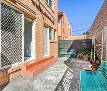 Large Double Storey Townhouse In Preston High School Zone - Photo 3