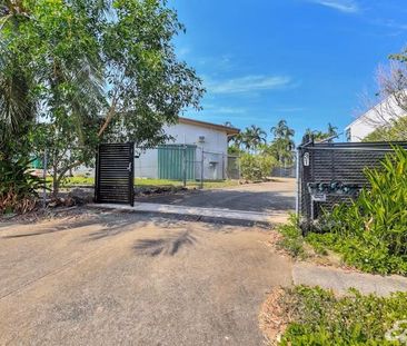 MODERN 2 BED UNIT CLOSE TO PALMERSTON CBD - Photo 3