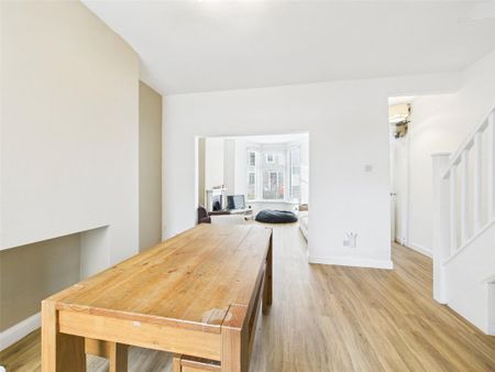 3 bedroom terraced house to rent - Photo 3