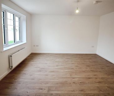 Argus Lane, Sherburn-in-Elmet - Photo 2