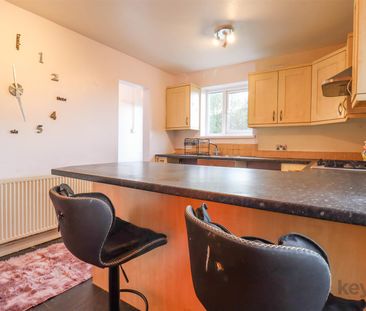 Delves Drive, Hackenthorpe, S12 - Photo 5