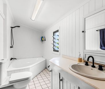 Charming home in perfect location. - Photo 6