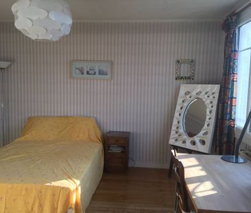 Large Room 20 M2 with private bathroom - Photo 6