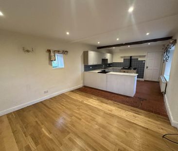 3 bedroom detached house to rent - Photo 4