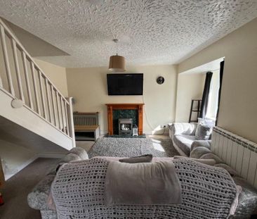 2 bedroom terraced house to rent - Photo 2