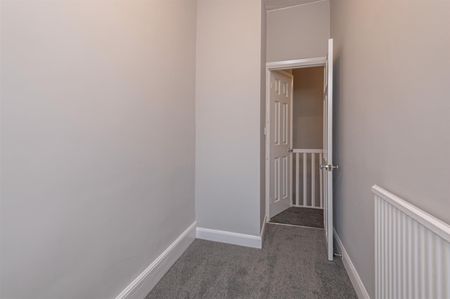 2 bed semi-detached house to rent in Clay House Lane, Halifax - Photo 2