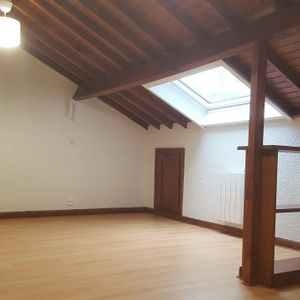 Location Appartement 3 pièces 71m² - Photo 2