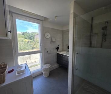 Location Appartement 2 pièces 57m² MARSEILLE 10ème - Photo 5