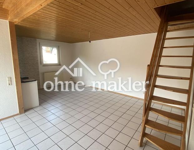 Helle Dachgeschosswohnung in Kuchen - Photo 1