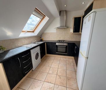 2 bedroom apartment to rent - Photo 2