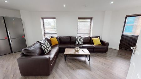 7 bedroom flat to rent - Photo 4