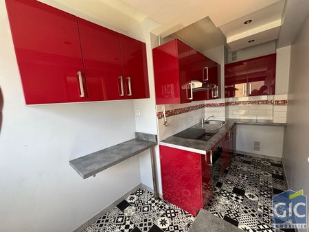 Location Appartement 1 pièce 34m² - Photo 4