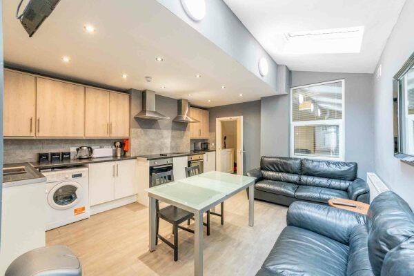 16 Claremont Terrace - Photo 1