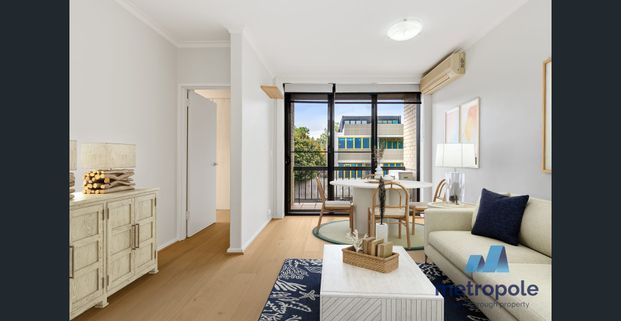 REFURBISHED APARTMENT IN LEAFY GLEN IRIS - Photo 1