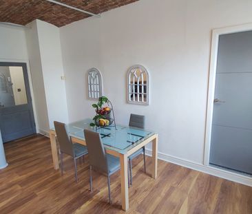 Victoria Street - Photo 5