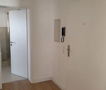 Renovierte 3 Zimmerwohnung mit schicker Einbauküche in zentraler La... - Foto 2