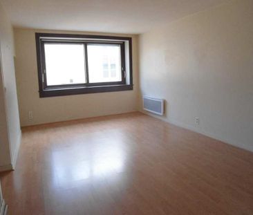 Location Appartement 3 pièces 78m² COGNAC 16100 - Photo 2