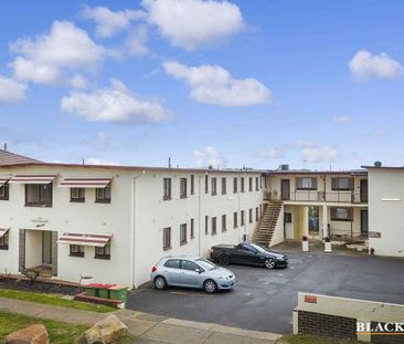 TOP FLOOR UNIT - Photo 3