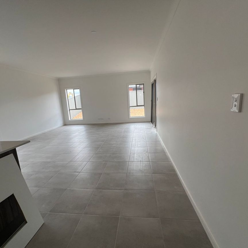 Spacious 4-Bedroom Family Home in Virginia - Photo 1