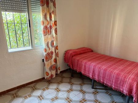 Granada - Photo 2